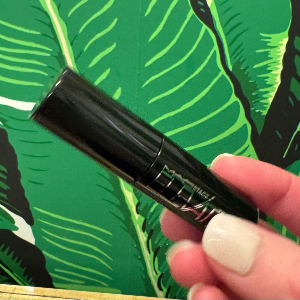 NWT MAC Stack Elevated Mascara Black Mini 3ml - Picture 5 of 9